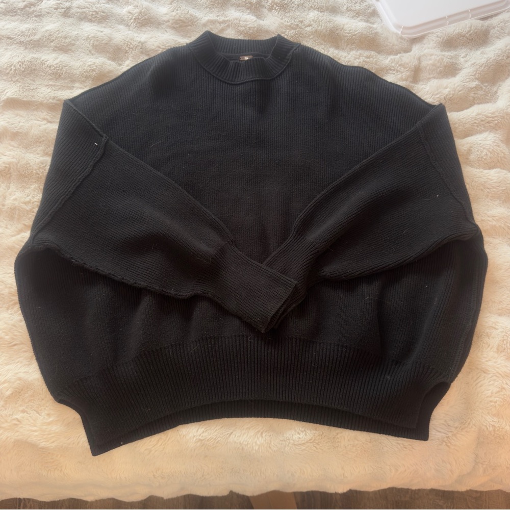 Black free people sweater